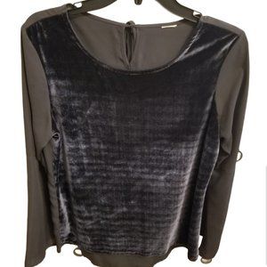 Women's Long Sleeved Shirt Size Small